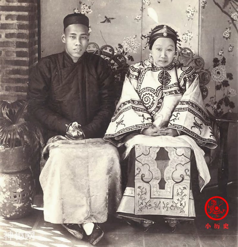 老照片：晚清妇女头上的“抹额”-10.jpg