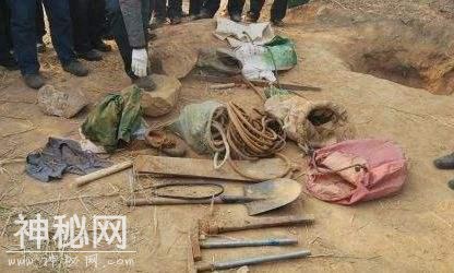 为何盗墓贼能准确挖到文物？但专家却不一定？-6.jpg