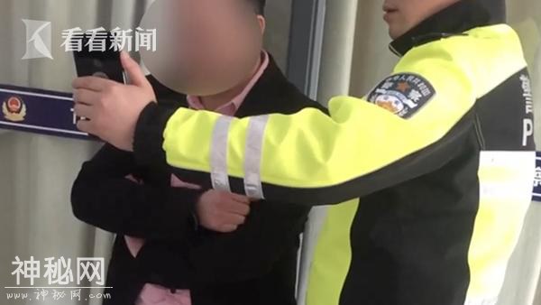 视频｜男子遇查却被发现“已死亡”？背后故事让人心酸-4.jpg