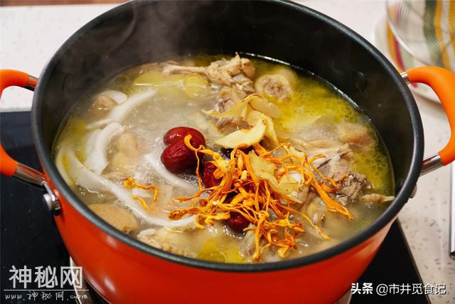 鸡肉和它是绝配，30分钟煲一锅，鸡肉爽滑，鸡汤超鲜美，味道绝了-14.jpg