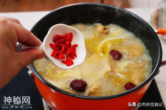 鸡肉和它是绝配，30分钟煲一锅，鸡肉爽滑，鸡汤超鲜美，味道绝了-15.jpg