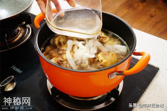 鸡肉和它是绝配，30分钟煲一锅，鸡肉爽滑，鸡汤超鲜美，味道绝了-12.jpg