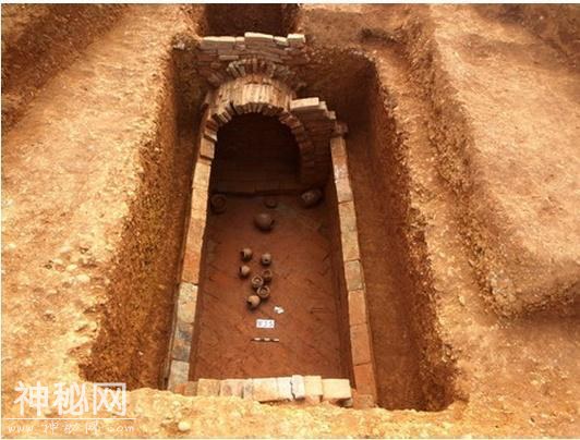 此地建医院挖出古墓，出土女尸为何2千年不腐？专家给出惊人答案-5.jpg