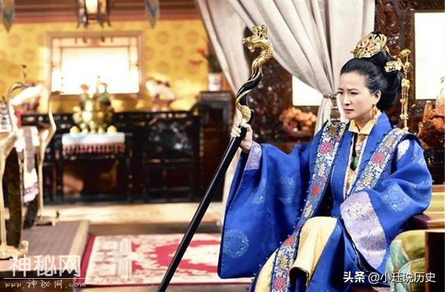 她和皇帝青梅竹马，意外失去皇后之位，又在17年后意外夺回后位-5.jpg