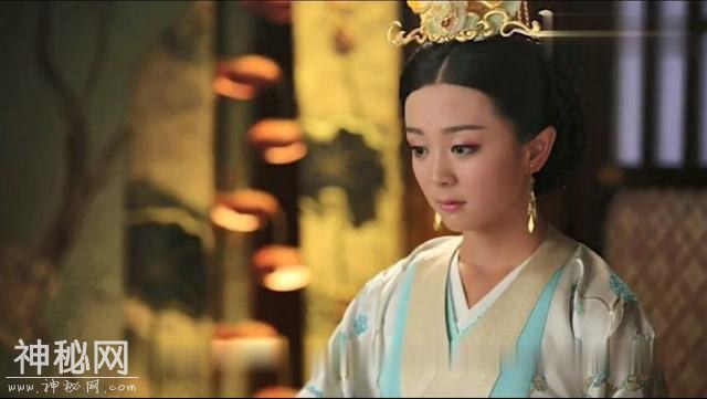 9岁小姑娘的棺材上写了四个字，千年后考古专家开棺差点吓坏-4.jpg
