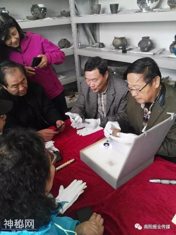 重大考古发现！南阳黄山遗址发现高等级氏族墓地-2.jpg