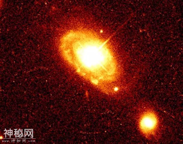 完全颠覆你的印象！黑洞才是宇宙中最亮天体！-2.jpg