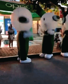 爆笑GIF：按部就班的工作就行了，你非得在老员工面前搞笑吗？-2.jpg
