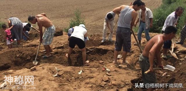 考古意外发现一御奴，主人死后被处死在自己的车上-3.jpg