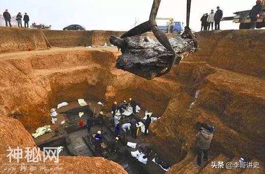 江苏采石炸出西汉大墓，出土文物轰动考古界，专家：至少值100亿-2.jpg