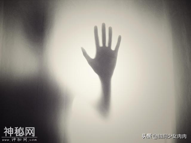 「过于真实」比鬼故事更可怕的，是没什么钱-1.jpg