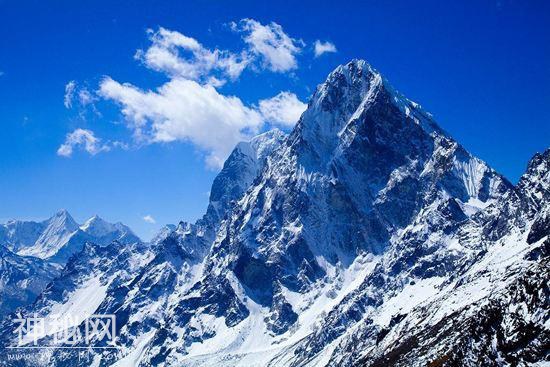 科学家“惊天”发现：喜马拉雅山内部竟是空的？专家：或有生物？-4.jpg