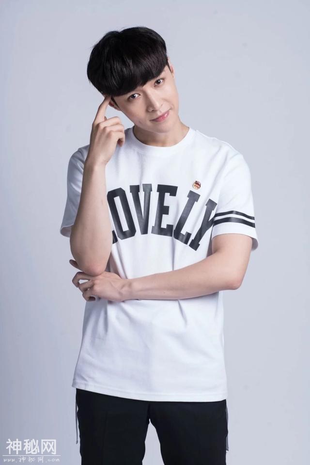 190425 今天也是考古的一天，一起来回顾艺兴的旧图-1.jpg