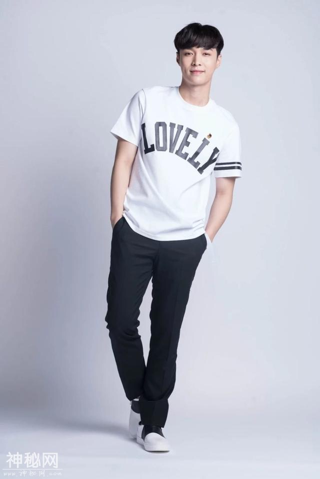 190425 今天也是考古的一天，一起来回顾艺兴的旧图-4.jpg