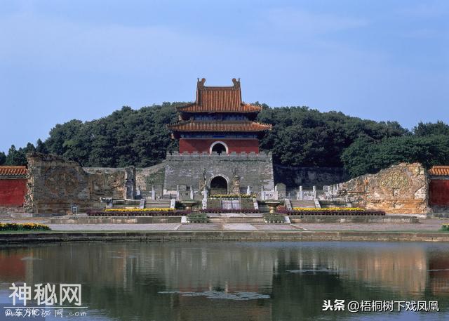 考古发现新型反盗封门设计，盗墓者9盗没得手，进入墓室遇到意外-1.jpg
