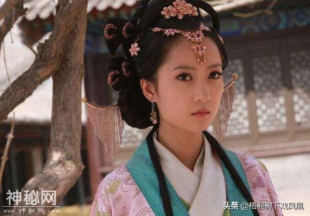 考古发现新型反盗封门设计，盗墓者9盗没得手，进入墓室遇到意外-6.jpg