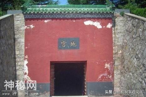 考古发现新型反盗封门设计，盗墓者9盗没得手，进入墓室遇到意外-11.jpg