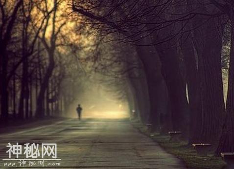 一人一个鬼故事16《逝者的转告》-1.jpg