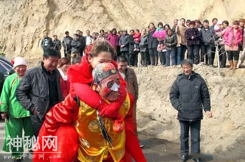 寻找镜头下的真民俗，这些真真假假的“民俗”你能分清吗？-4.jpg