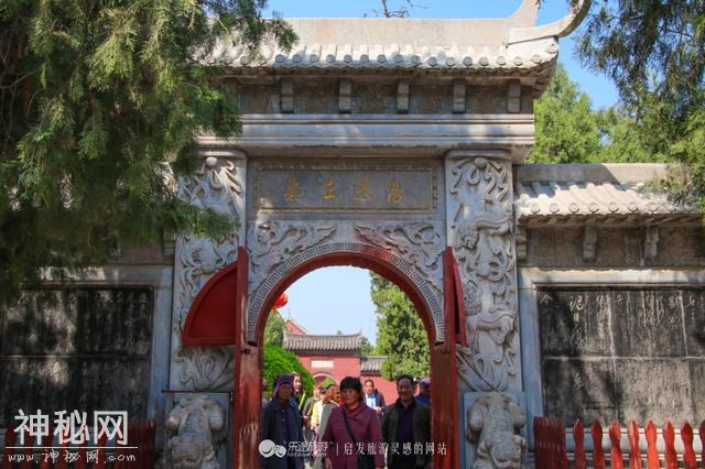 淮阳传统民俗 打秦桧消除病痛 信仰还是陋习？-3.jpg