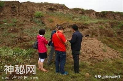村民意外挖到一把锈迹斑斑小刀，专家大呼：这是划时代意义的国宝-4.jpg