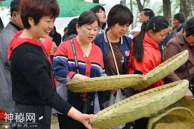 交易额上百万！3·15新县吴陈河大别山民俗博览会异彩纷呈-9.jpg