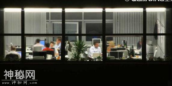 科技“工人”们的示威：“966”的互联网公司，会重蹈“血汗工厂”的覆辙吗？-1.jpg