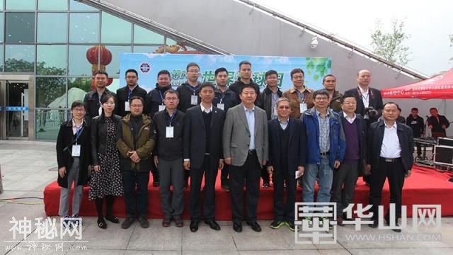 “珍爱美丽地球 守护自然资源”地球日走进华山国家地质公园-11.jpg