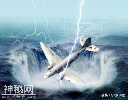 百慕大魔鬼三角海域发生的神秘事件-2.jpg