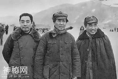 毛主席是一个特殊的历史人物，但在这件事上，他决不搞特殊化！-2.jpg