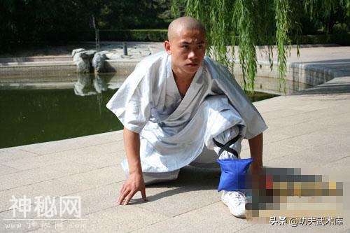 水上飞是如何炼成？来看看少林功夫（绝技）达摩渡江图解就知道了-1.jpg