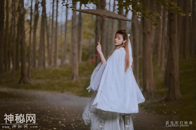 小说：小心，大河中竟然出现未知生物，幼小婴儿差点丧命-1.jpg