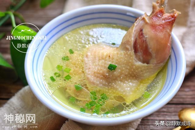 煲鸡汤时，用冷水还是热水？要焯水吗？煲完汤的鸡肉还有营养吗？-2.jpg