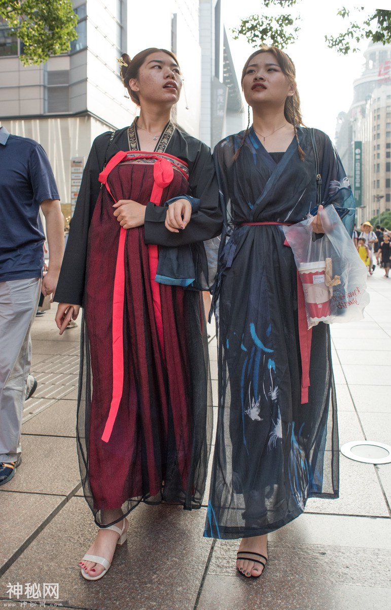 图虫人文摄影：吸睛南京路-13.jpg