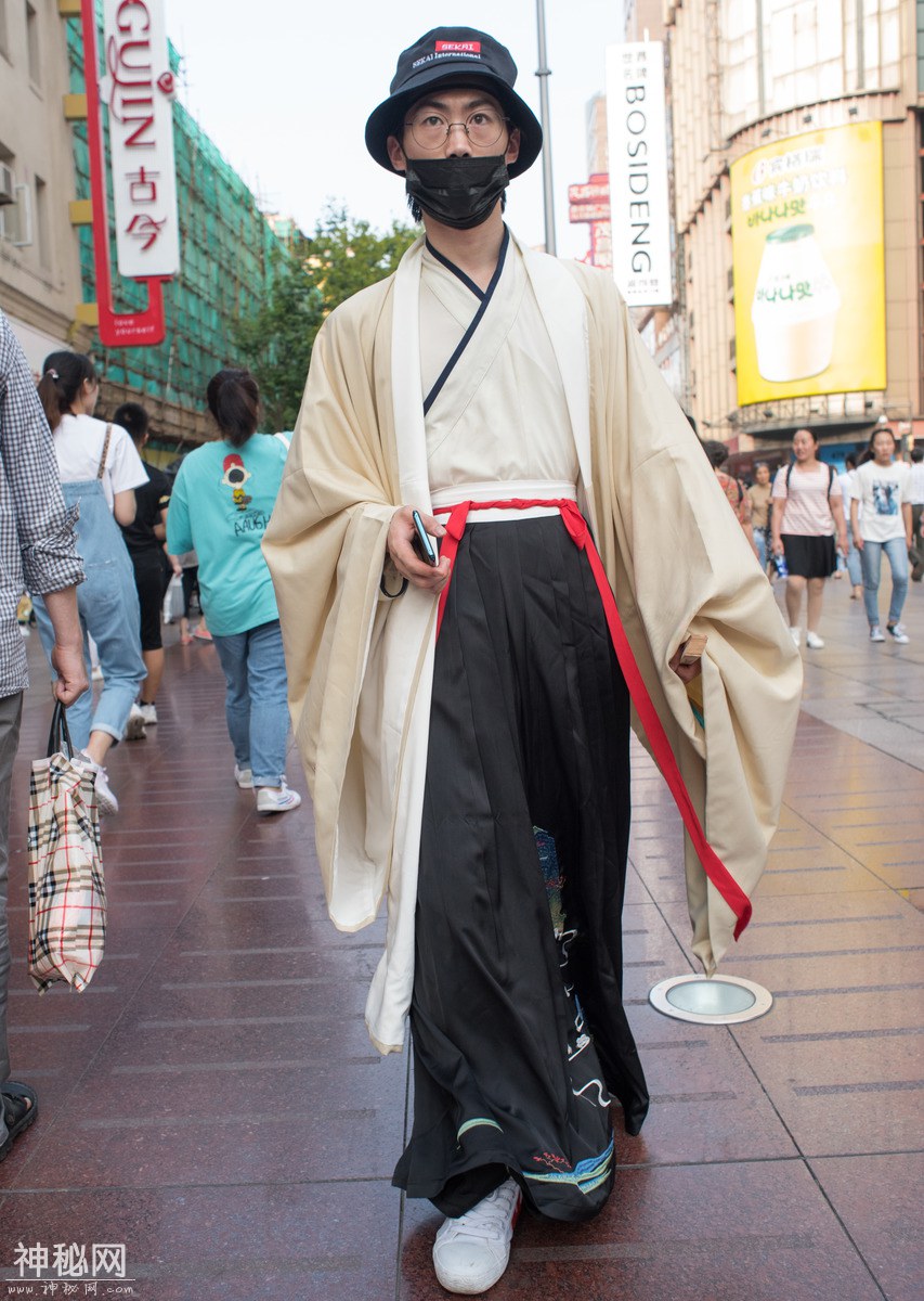 图虫人文摄影：吸睛南京路-24.jpg