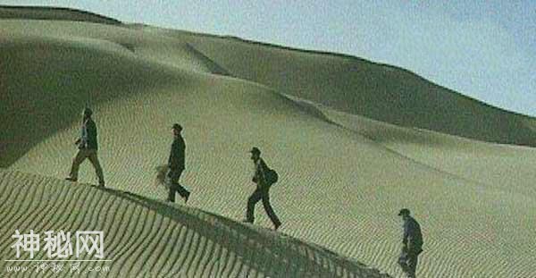 新疆罗布泊怪事，镜像人-1.jpg
