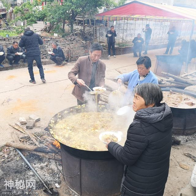 如此给老人大操大办，和你们那里的风俗一样吗？-14.jpg