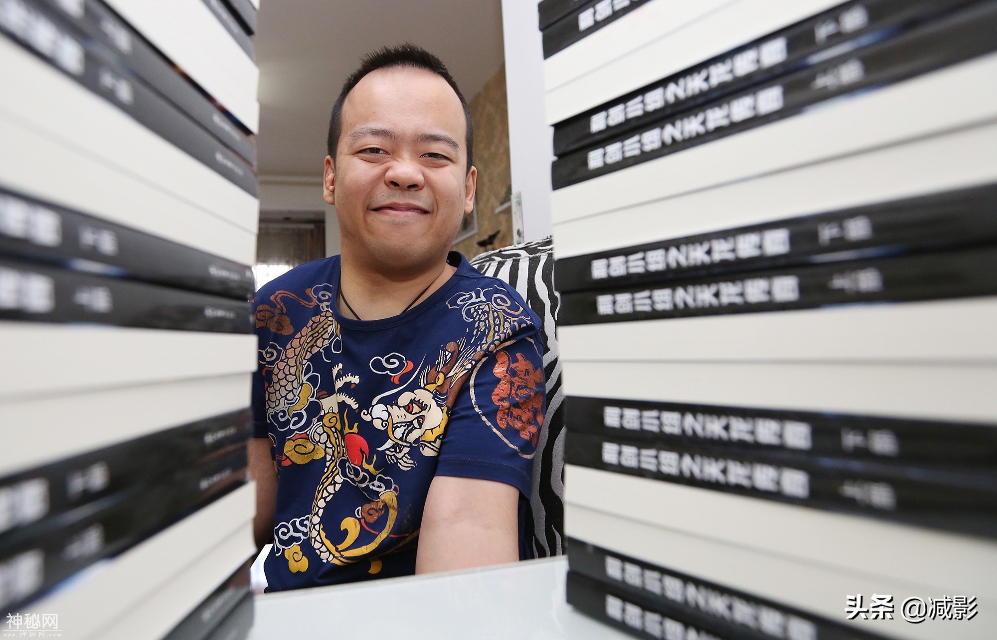 我21岁，3个月大时就患脑瘫，我用13年写了76万字的科幻小说-1.jpg