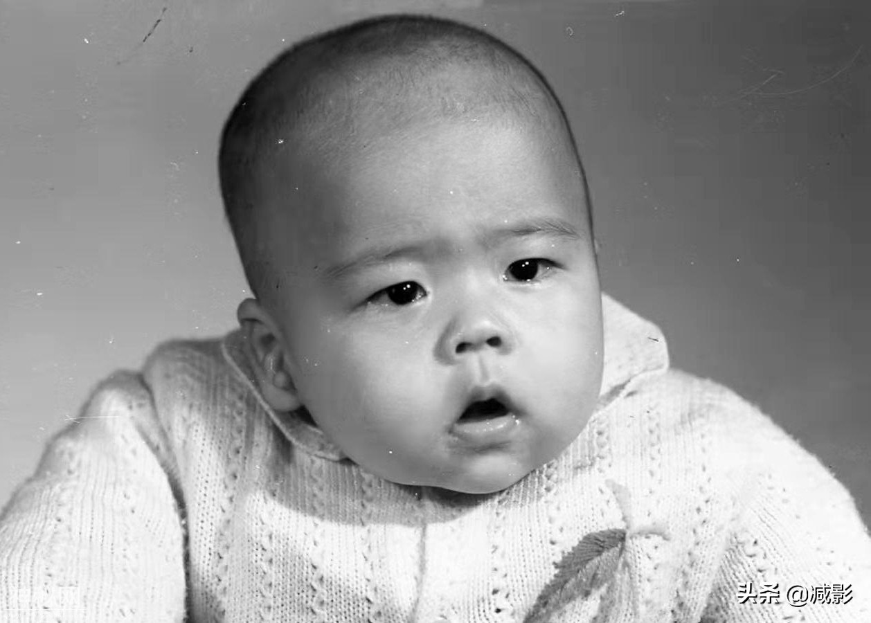 我21岁，3个月大时就患脑瘫，我用13年写了76万字的科幻小说-2.jpg