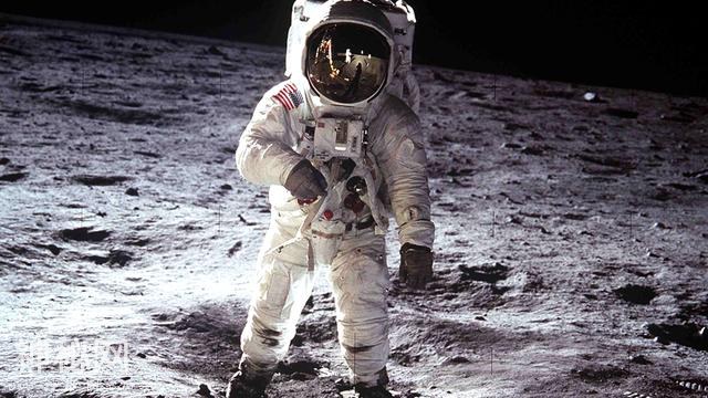 宇航员登月看到了什么？为何回来之后坚信宇宙有“控制者”？-5.jpg