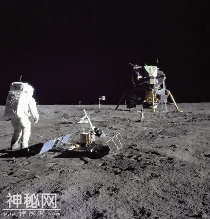 宇航员登月看到了什么？为何回来之后坚信宇宙有“控制者”？-6.jpg