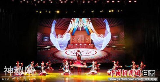 肃北乌兰牧骑亮相西安　展示雪山蒙古族民俗文化风情-2.jpg