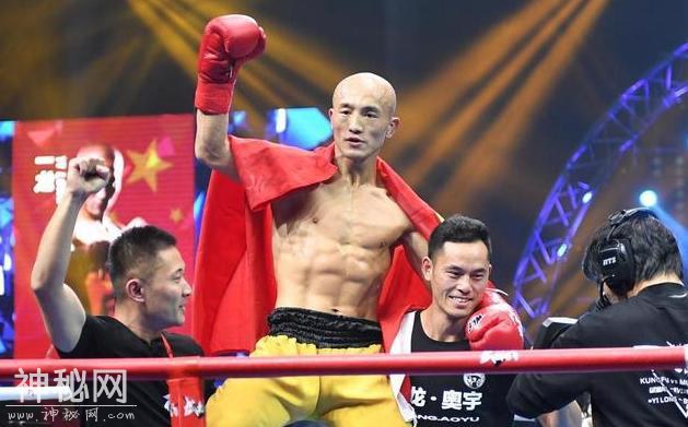 武僧一龙三战播求后或选择退役，终结宿敌历史地位超越李小龙-3.jpg