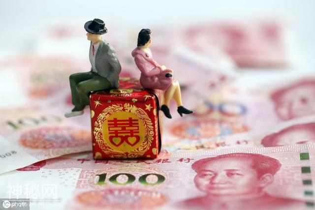 “彩礼”是传统习俗？男方提供彩礼，女方什么都不出的，是纳妾-1.jpg