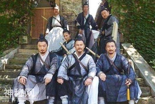 《射雕》中他们武功被低估，有一绝技黄药师难以抵挡，多亏欧阳锋-2.jpg