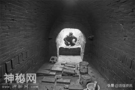 一千多年前，一盗墓贼盗出一本古书，书中的内容让现在的专家兴奋-2.jpg