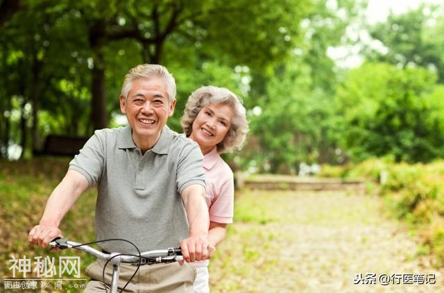 一个20岁男生感染艾滋病毒，可以活多长？-4.jpg