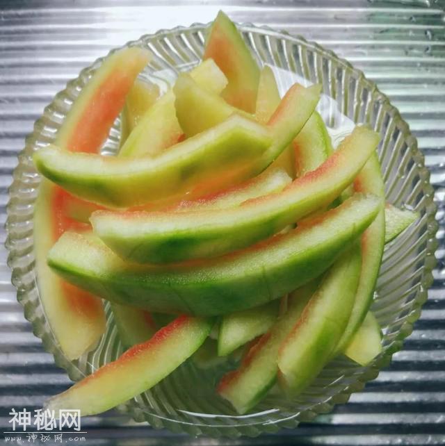西瓜包上保鲜膜细菌增10倍？这相当于给细菌造“豪宅”？-18.jpg