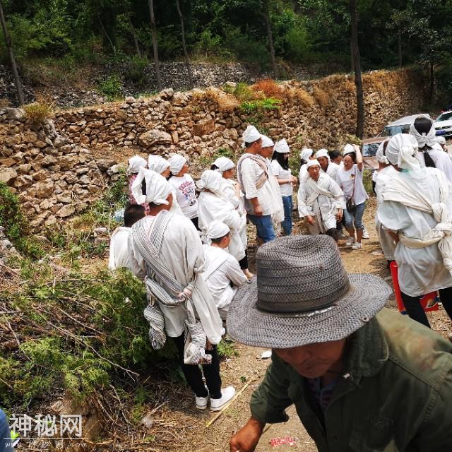 给娘家人磕头请安，这样的风俗你见过吗？-10.jpg