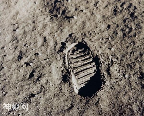 人类登月50年，为什么要探索宇宙？50年前NASA给所有质疑者的回信-1.jpg
